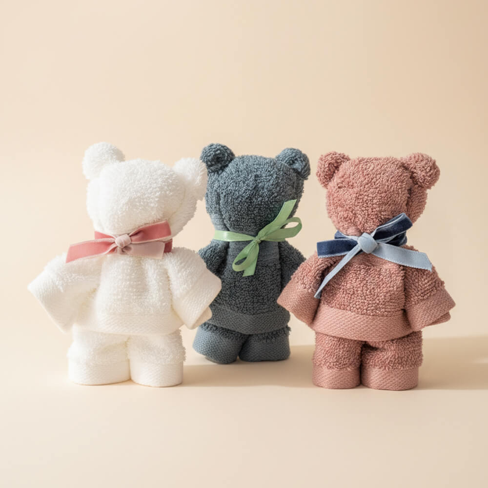 Håndklædebamser i tre farver lavet af bløde håndklæder 